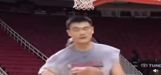单挑篮球比赛规则_篮球单挑防守可以抢球吗_篮球单挑规则防守片