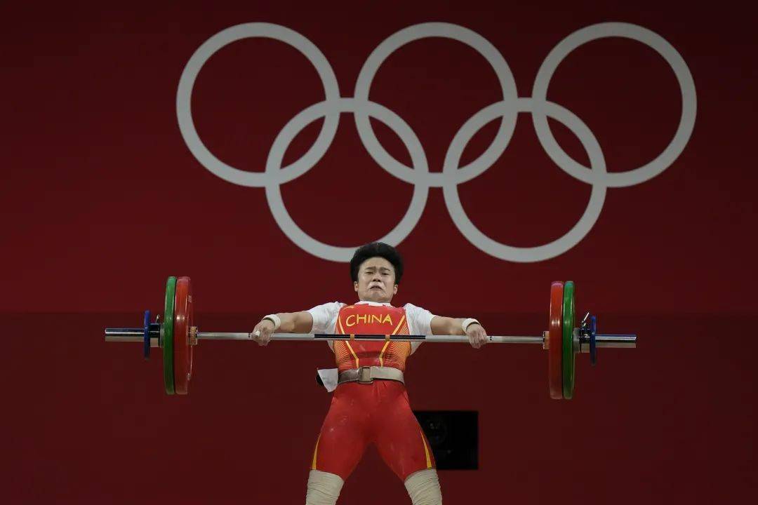 举重世界冠中国男子_中国的举重世界冠军_中国举重世界第一冠军是