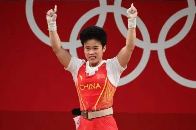 中国的举重世界冠军_中国举重世界第一冠军是_举重世界冠中国男子