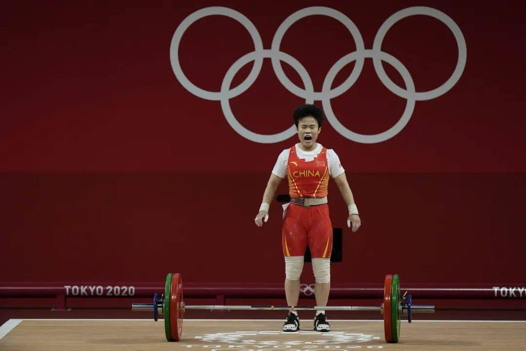 中国举重世界第一冠军是_中国的举重世界冠军_举重世界冠中国男子