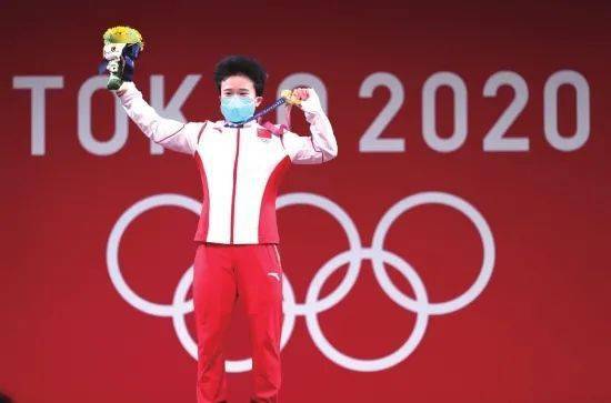 举重世界冠中国男子_中国举重世界第一冠军是_中国的举重世界冠军