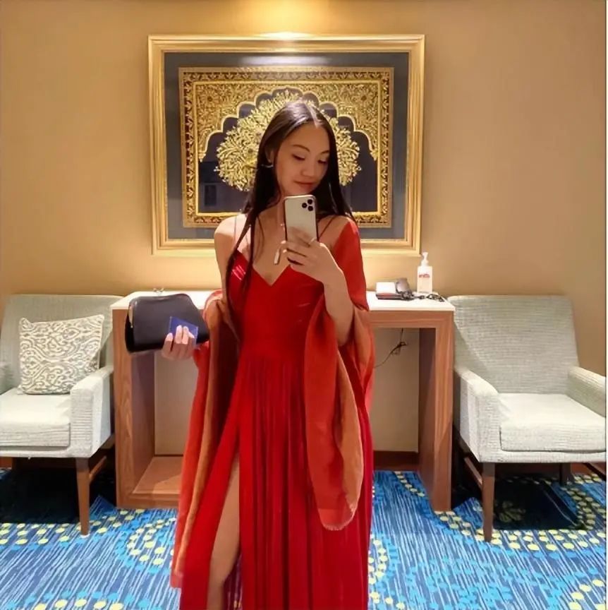 足球冠军2021黄秋燕女儿_世界足球冠军黄秋燕_足球冠军世界黄秋燕是谁