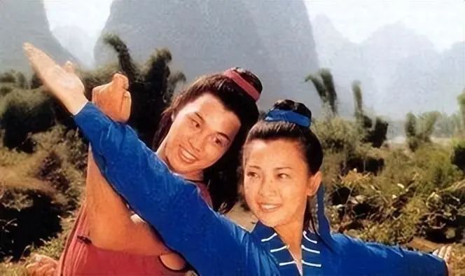 足球冠军2021黄秋燕女儿_足球冠军世界黄秋燕是谁_世界足球冠军黄秋燕
