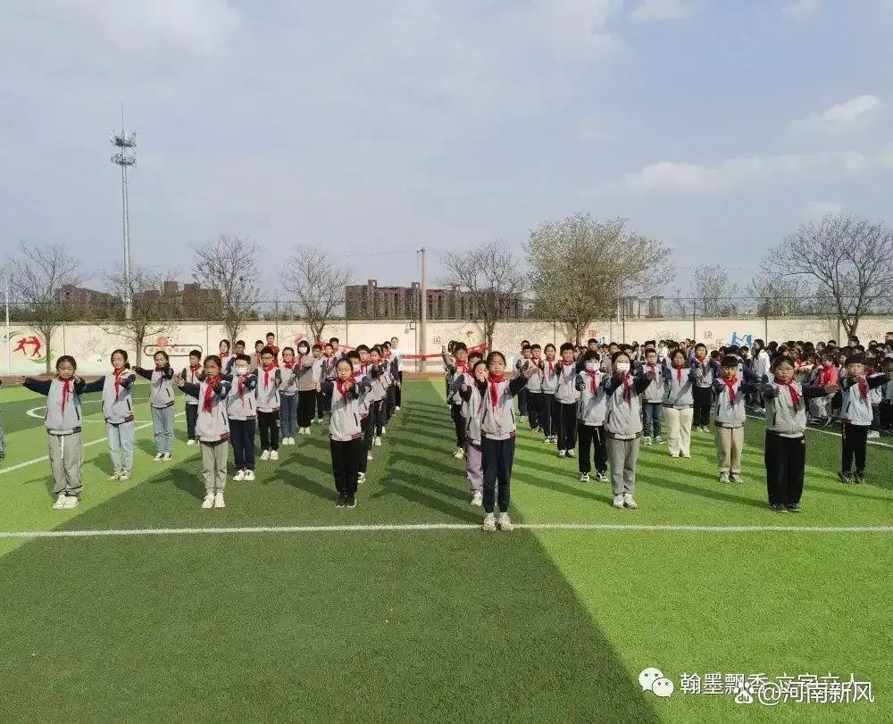 新编小学生广播体操_小学新的广播体操_小学生新广播体操视频下载