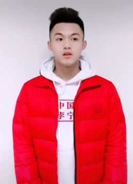 上届中国游泳男冠军_历届游泳冠军男队员_2021游泳冠军是谁男