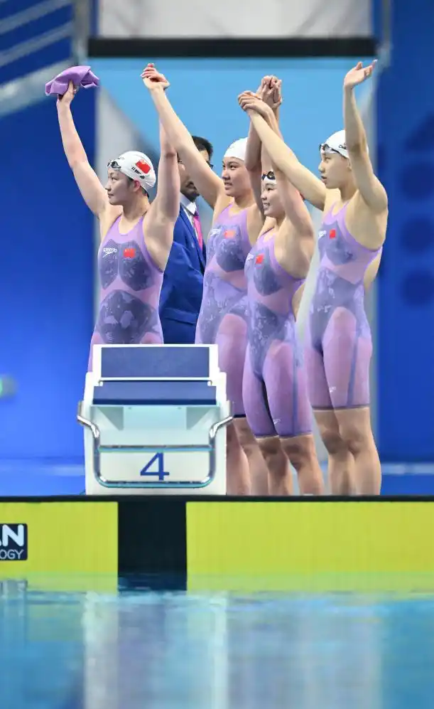 女子4×100米游泳决赛_杭州亚运会游泳冠军女子800米_浙江杭州女游泳冠军