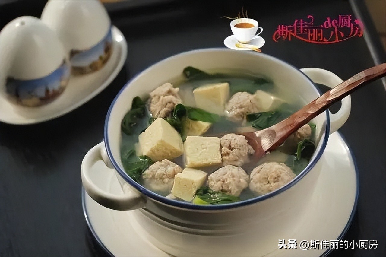 一天营养餐及营养成分_一天的营养餐的搭配_一天的营养配餐食谱