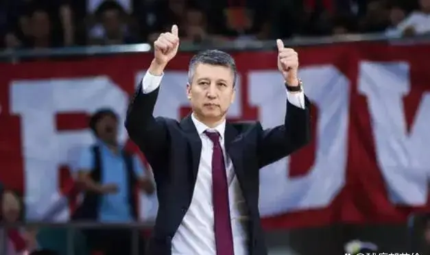 著名篮球教练员_历史上的篮球教练_篮球明星教练