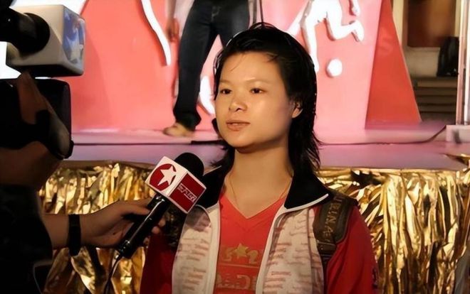 奥运中国举重女队_中国过奥运女举重冠军的是谁_中国奥运举重女子冠军有哪些
