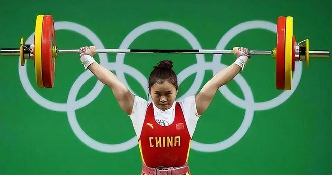 中国过奥运女举重冠军的是谁_中国奥运举重女子冠军有哪些_奥运中国举重女队