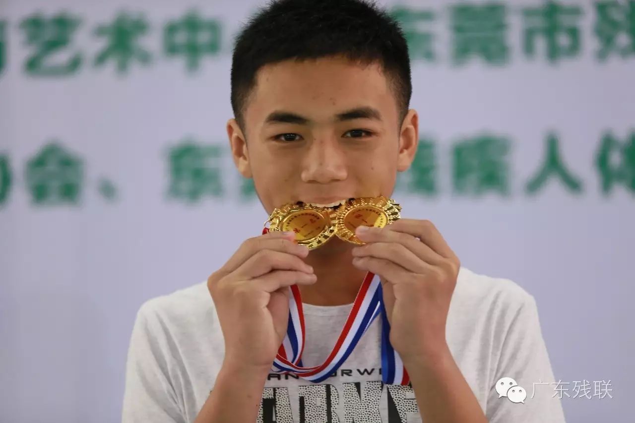 广东省残疾人游泳冠军是谁_游泳残疾s1运动员_中国残疾人游泳队里约名单