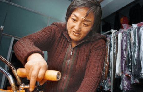 中国过奥运女举重冠军的是谁_中国奥运举重冠军女都有谁_中国奥运会举重冠军女