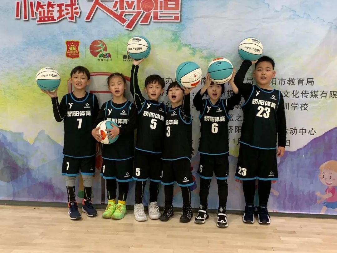 视频篮球_篮球规则全部详细图片视频_篮球视频模板