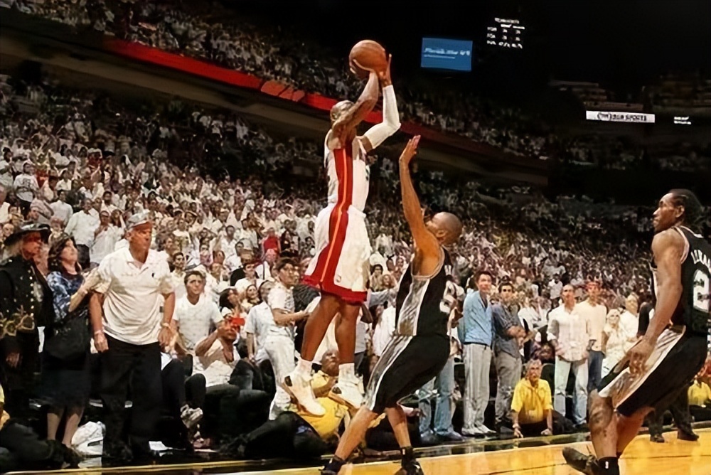 nba扣篮榜历史排名前30_NBA历史前五扣篮球星_nba历届扣篮王是谁
