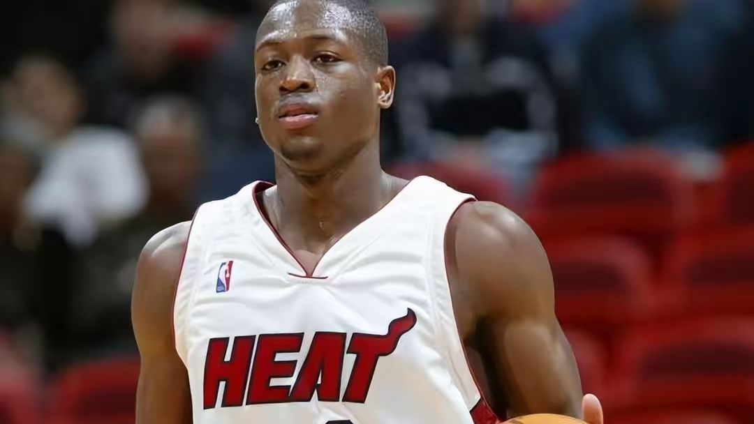 nba历届扣篮王是谁_nba扣篮榜历史排名前30_NBA历史前五扣篮球星
